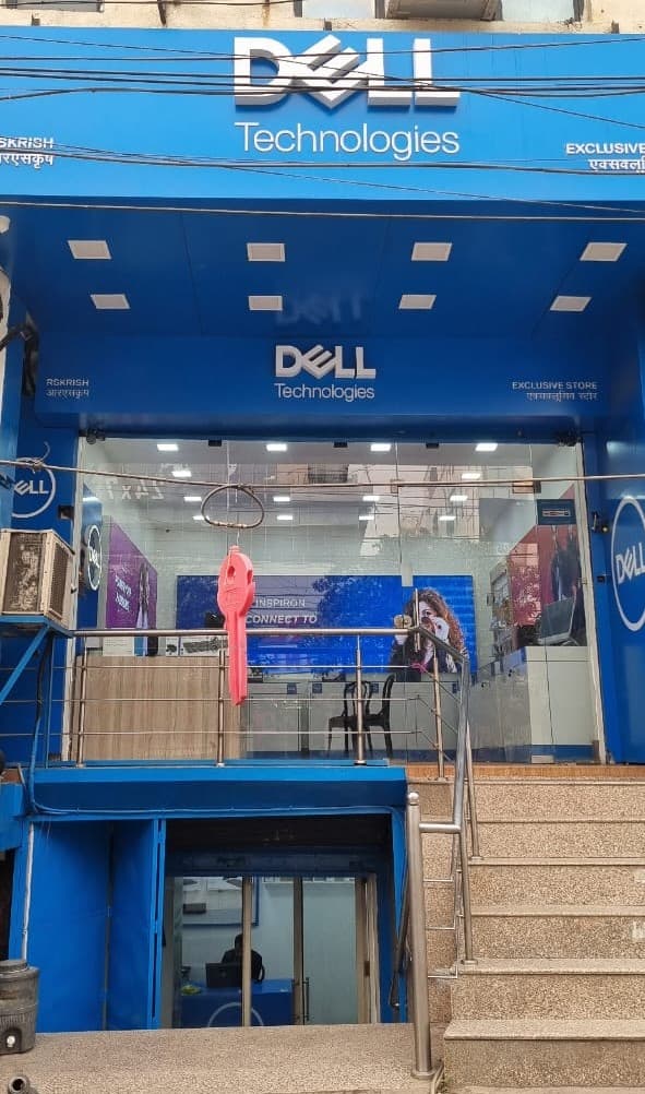 Dell Exclusive Store Sector — photo 1