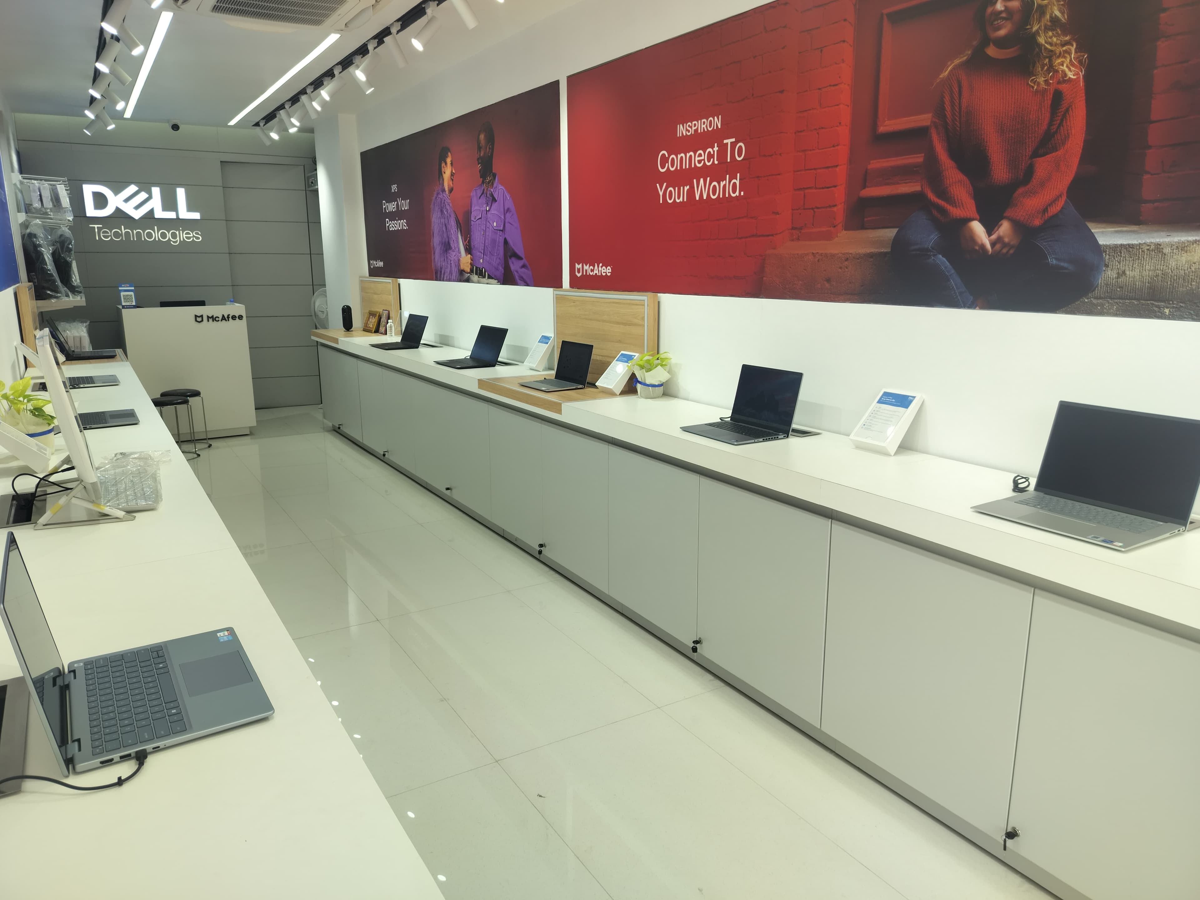 Dell Exclusive Store Chala, Vapi — photo 5