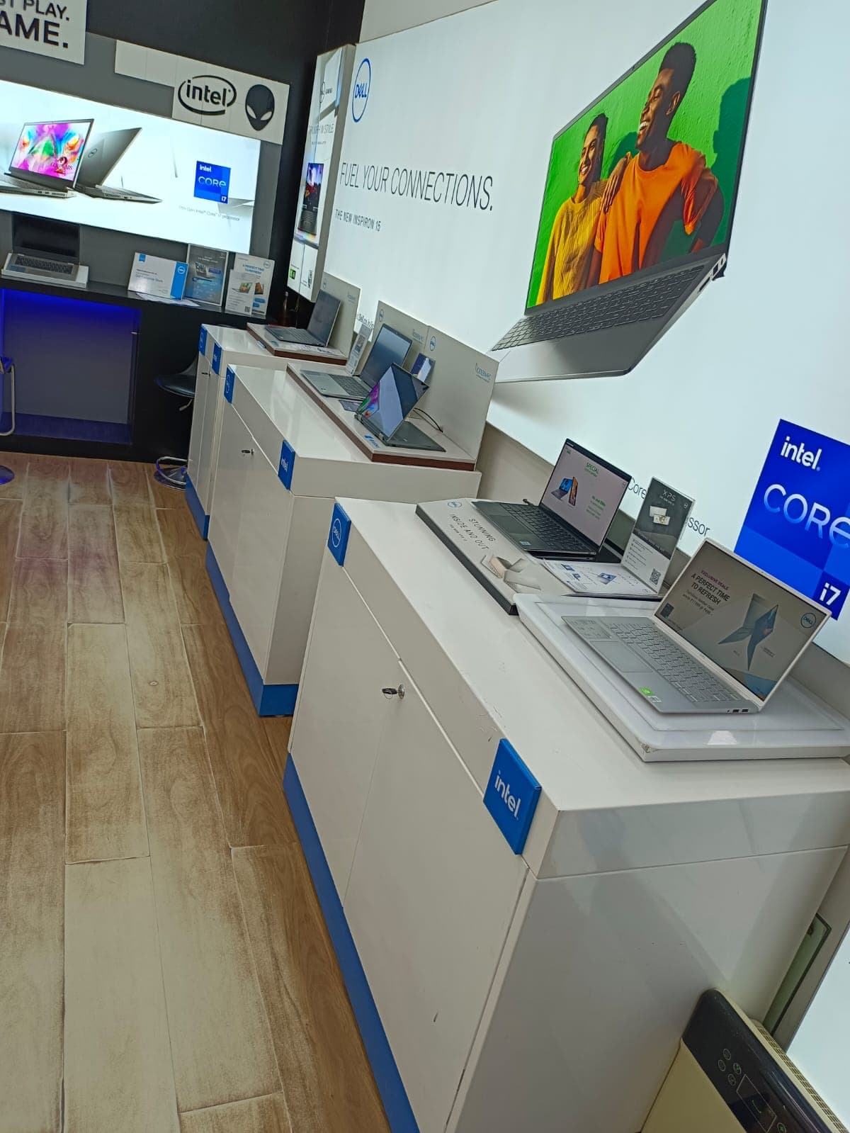 Dell Exclusive Store Bajaj House, Nehru Place — photo 2
