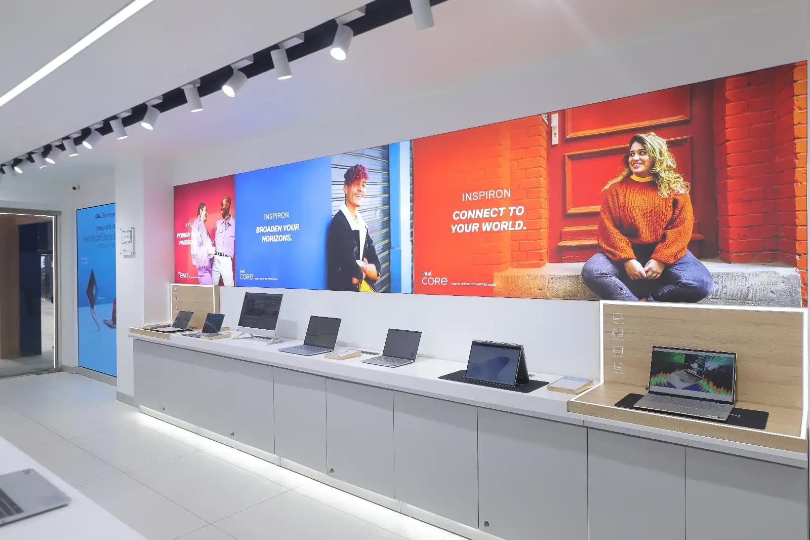 Dell Exclusive Store Nehru Place — photo 5