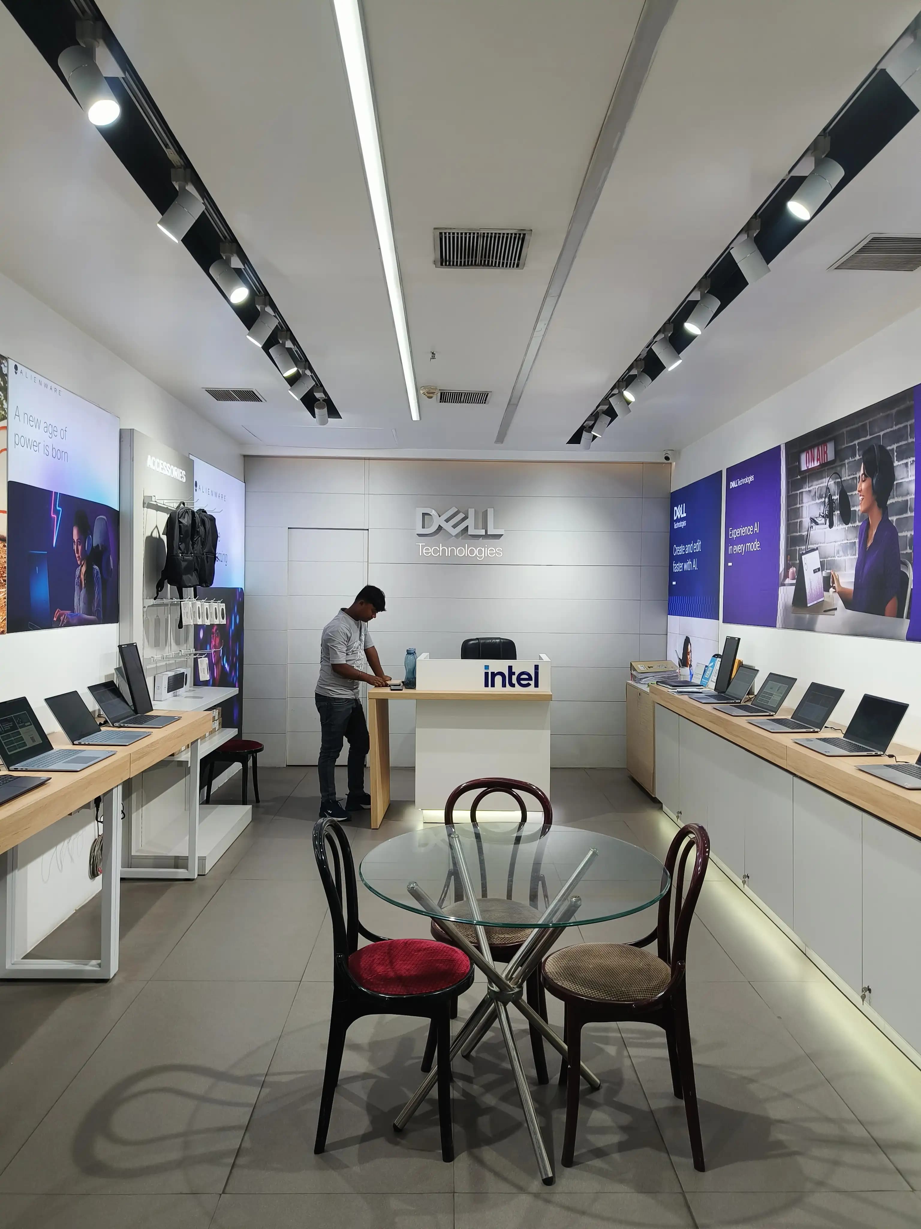 Dell Exclusive Store V3S Mall, Vikas Marg — photo 3