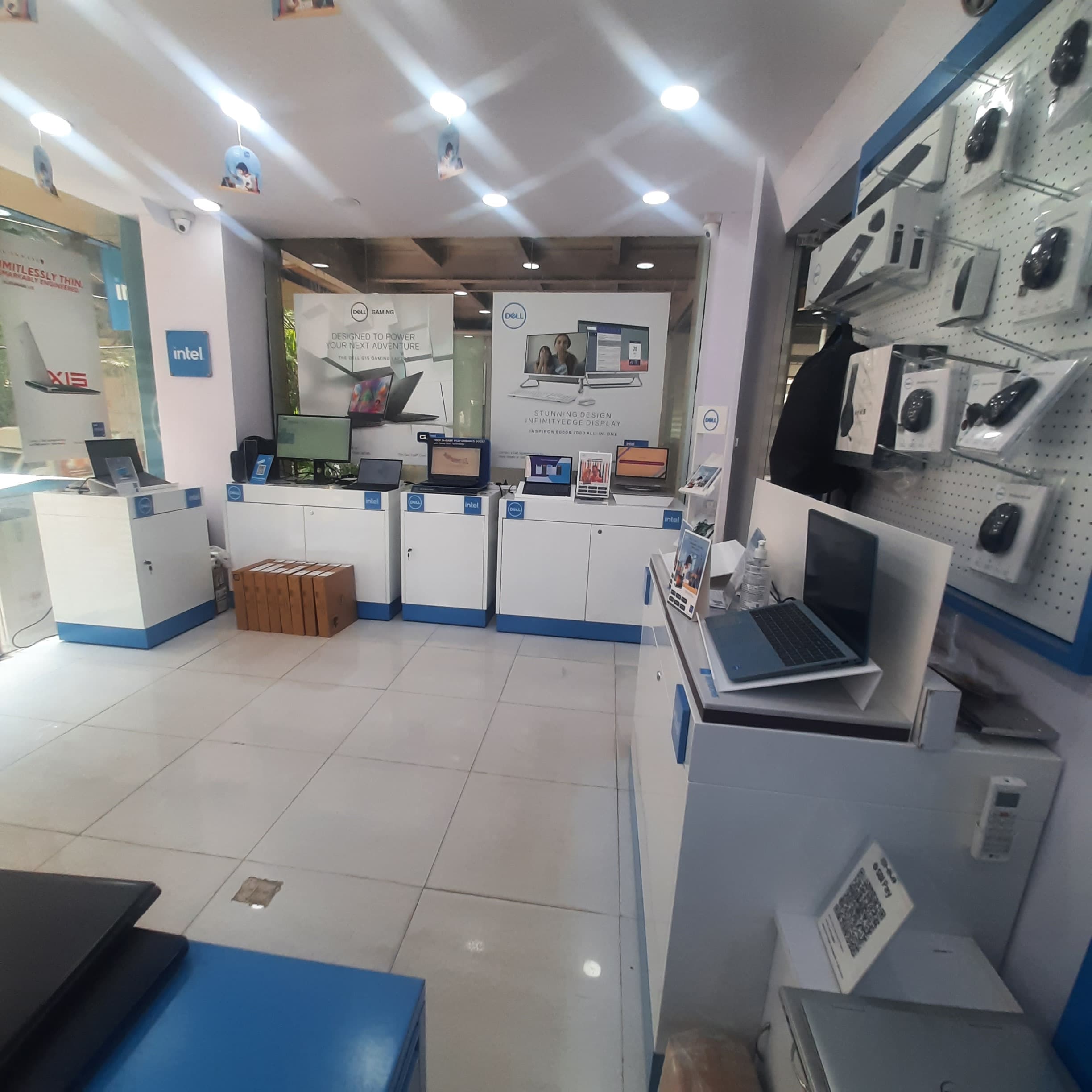 Dell Exclusive Store BTM Layout — photo 2