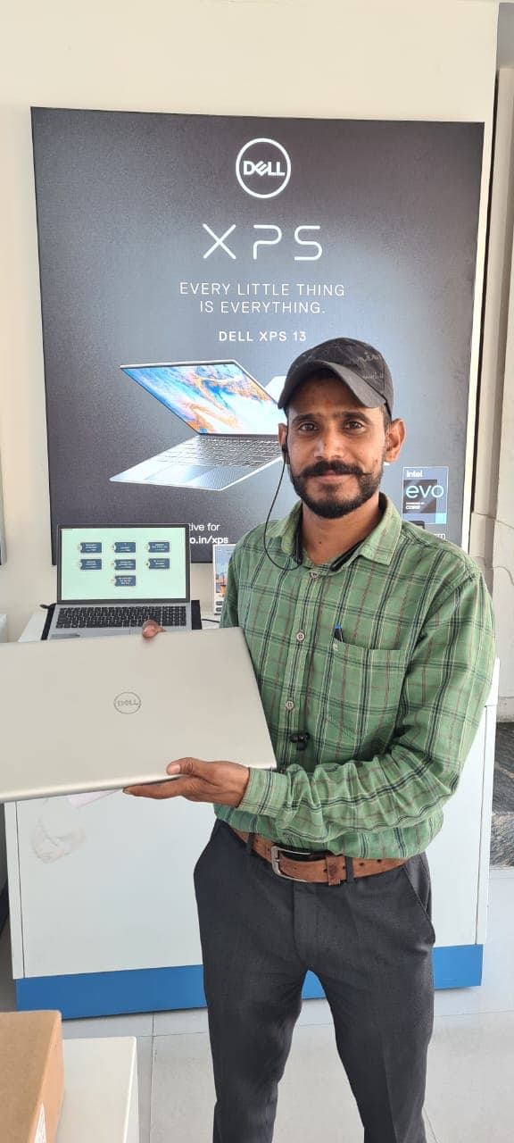 Dell Exclusive Store MI Road — photo 4