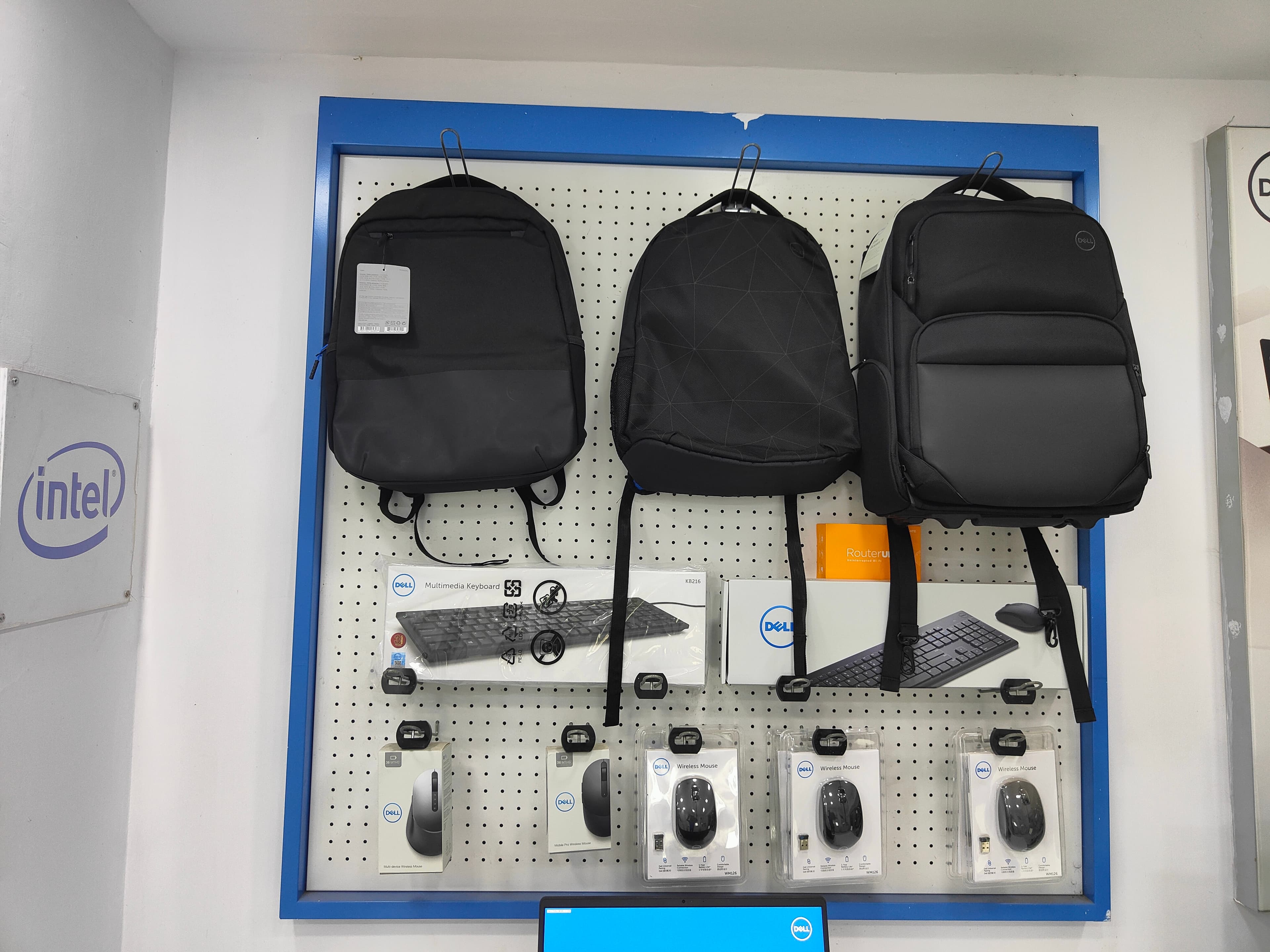 Dell Exclusive Store Nizamabad — photo 4