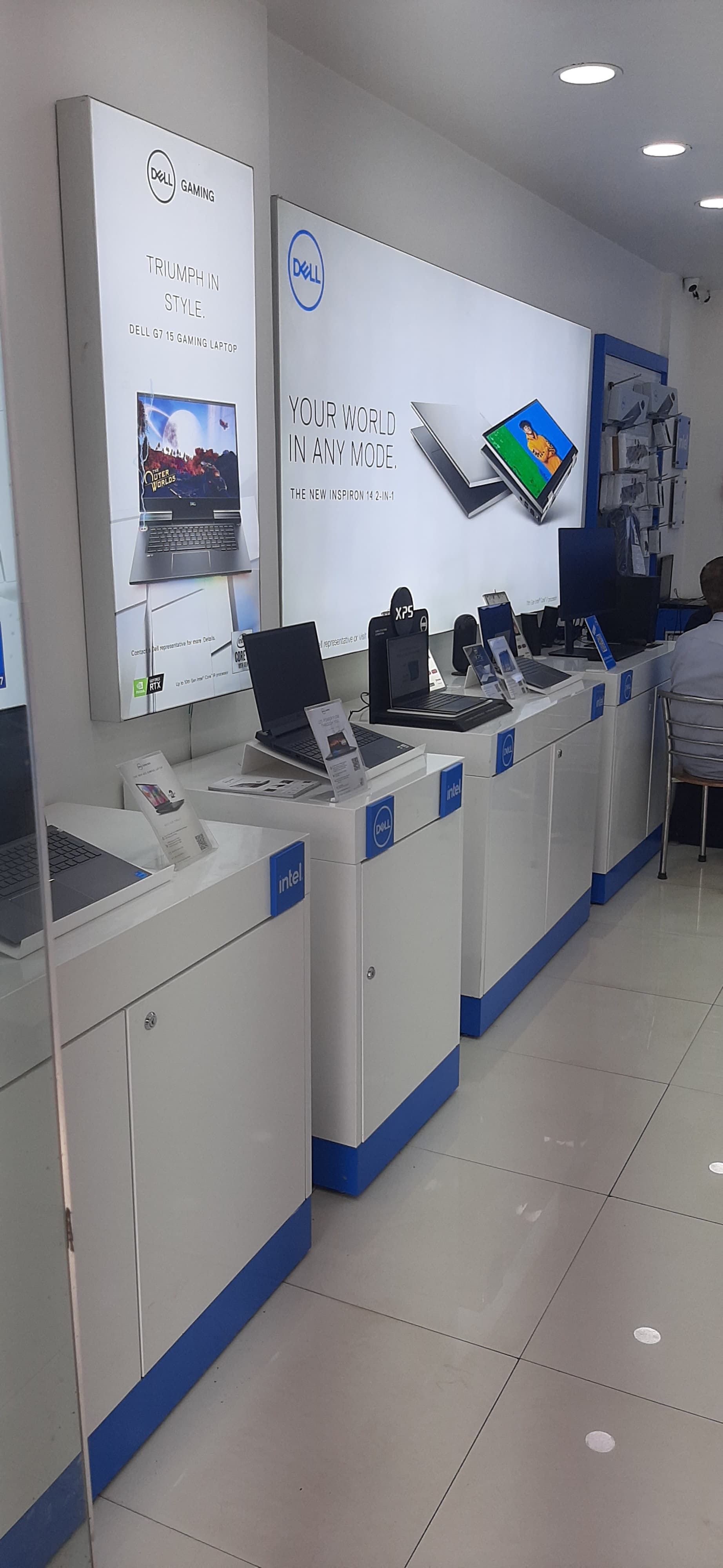 Dell Exclusive Store Sanjay Place — photo 4