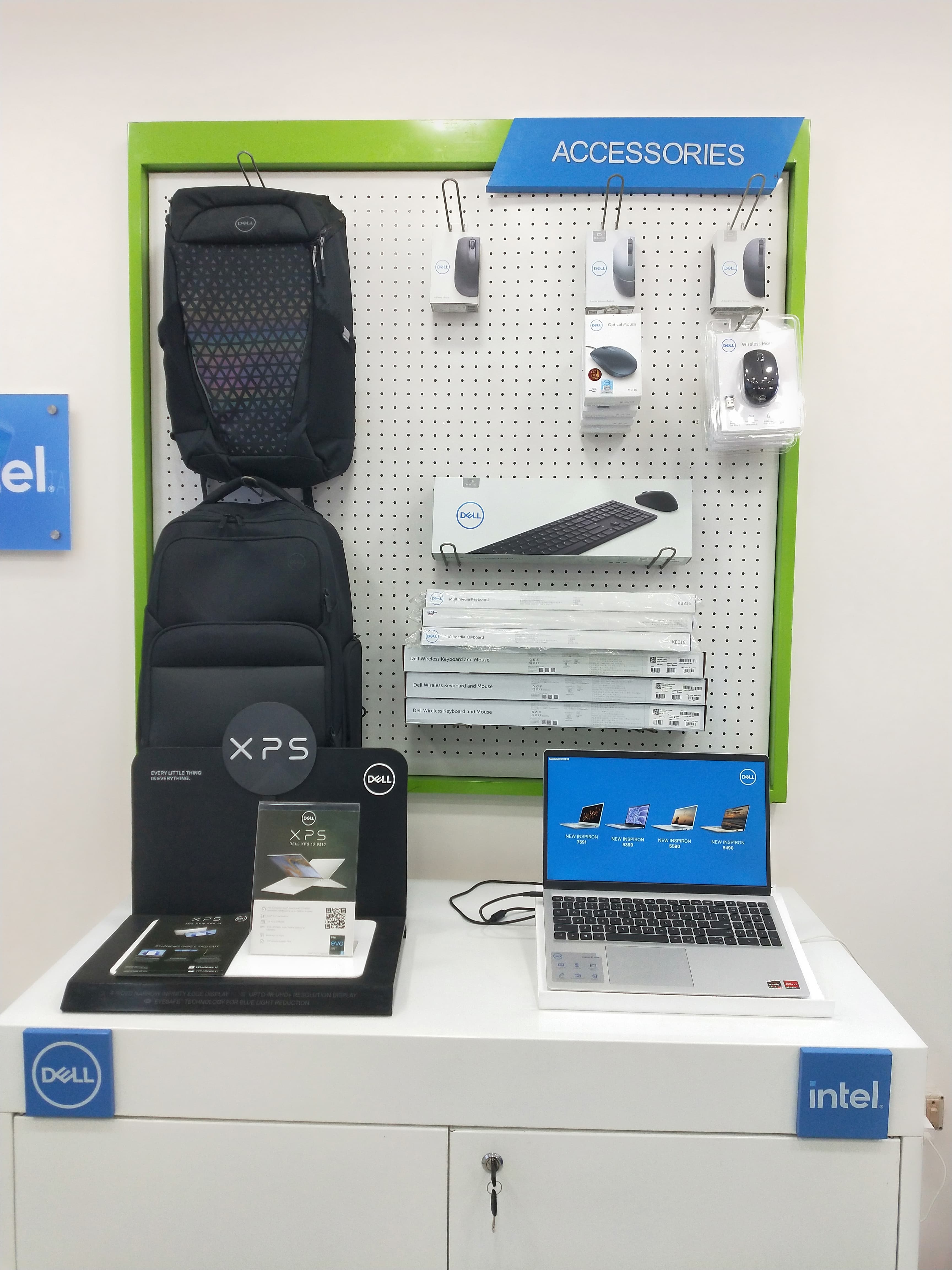 Dell Exclusive Store Hazratganj — photo 4