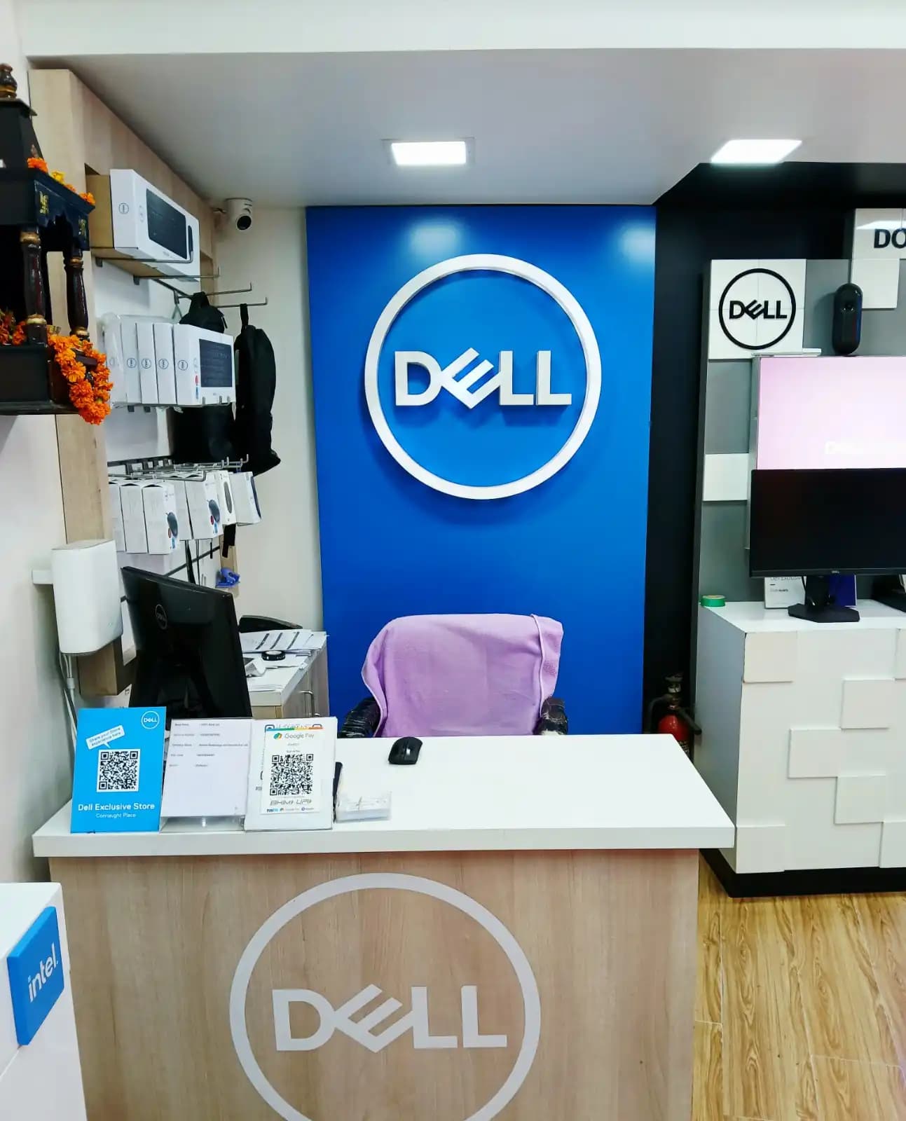 Dell Exclusive Store Connaught Place — photo 4