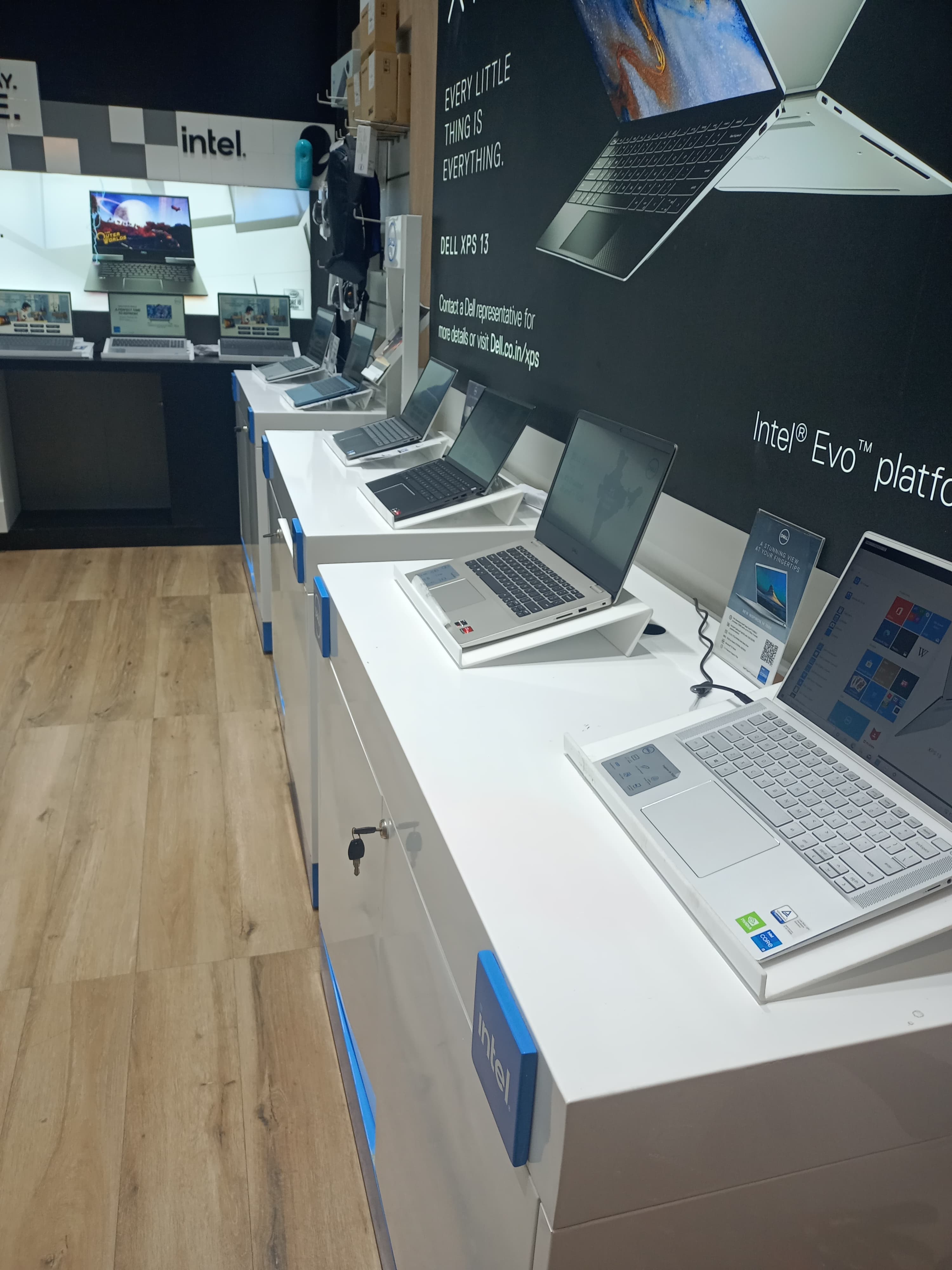 Dell Exclusive Store Phoenix Palassio Mall — photo 2